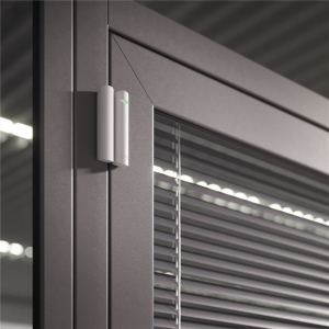 Ajax Fibra DoorProtect Plus Hvid